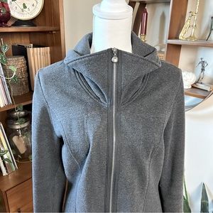 Flattering Modern Style Zipper Jacket
